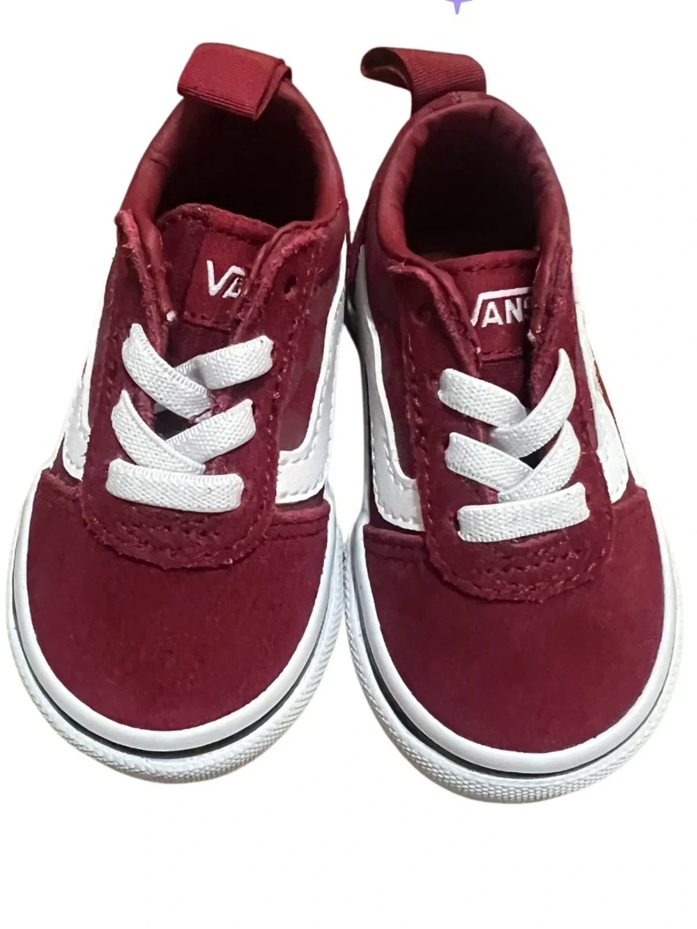 NWT- Vans Kids Ward Low-Top Sneakers in Red and White with DAISY 🌼 Detail